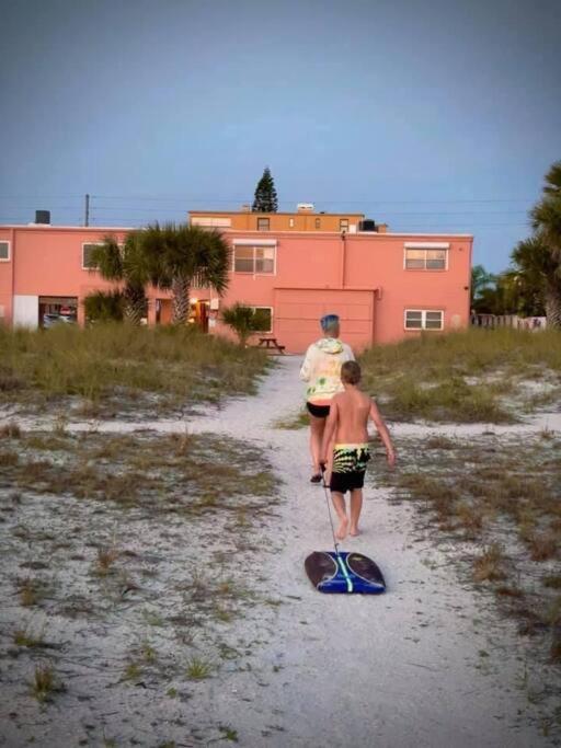 Beachfront Condo On Quiet Treasure Island- 1 Bed St. Pete Beach Eksteriør bilde