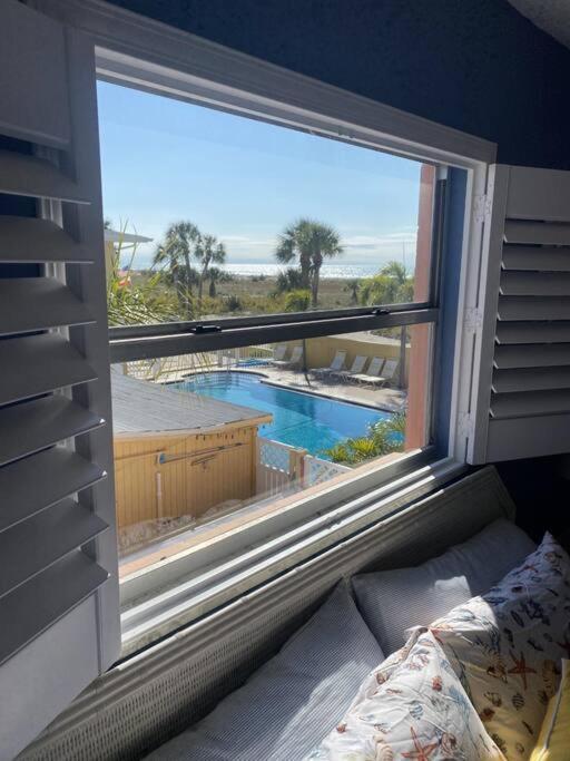 Beachfront Condo On Quiet Treasure Island- 1 Bed St. Pete Beach Eksteriør bilde