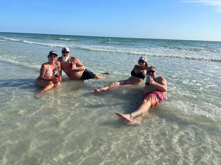 Beachfront Condo On Quiet Treasure Island- 1 Bed St. Pete Beach Eksteriør bilde