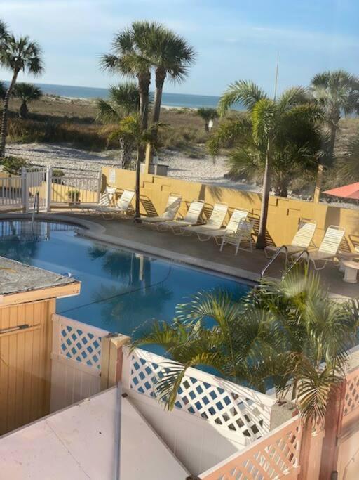 Beachfront Condo On Quiet Treasure Island- 1 Bed St. Pete Beach Eksteriør bilde