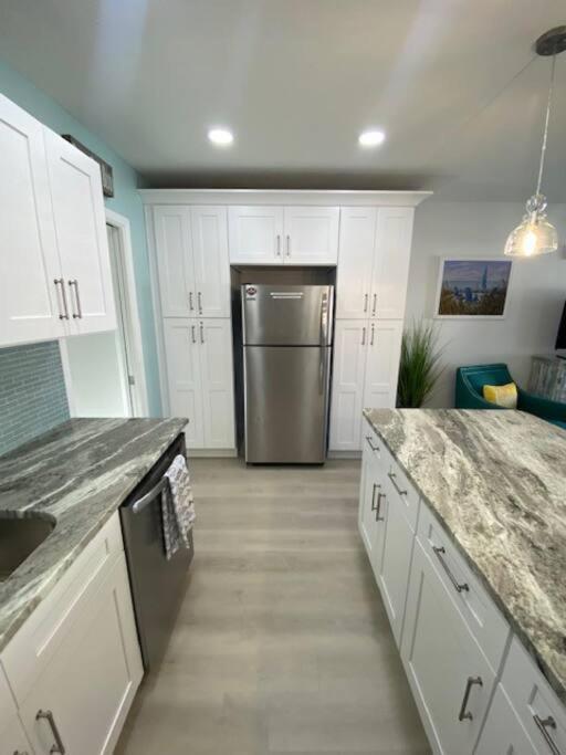 Beachfront Condo On Quiet Treasure Island- 1 Bed St. Pete Beach Eksteriør bilde