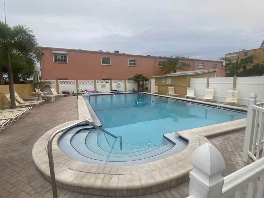 Beachfront Condo On Quiet Treasure Island- 1 Bed St. Pete Beach Eksteriør bilde